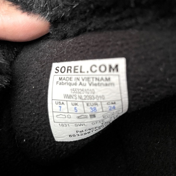 Sorel Waterproof Laced Up Suede Boots - Used a couple of times - Picture 9 of 10